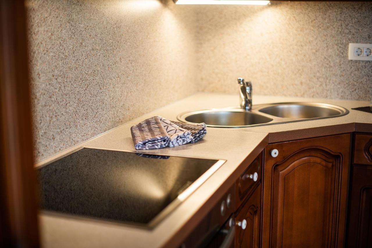 Holiday Home With Hot Tub And Sauna Sabina Rovte Esterno foto