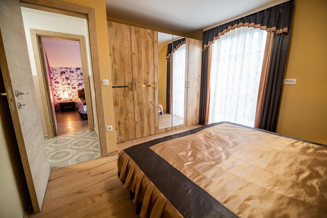 Holiday Home With Hot Tub And Sauna Sabina Rovte Esterno foto