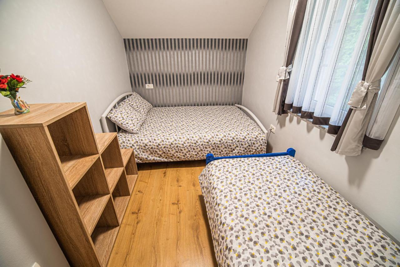 Holiday Home With Hot Tub And Sauna Sabina Rovte Esterno foto