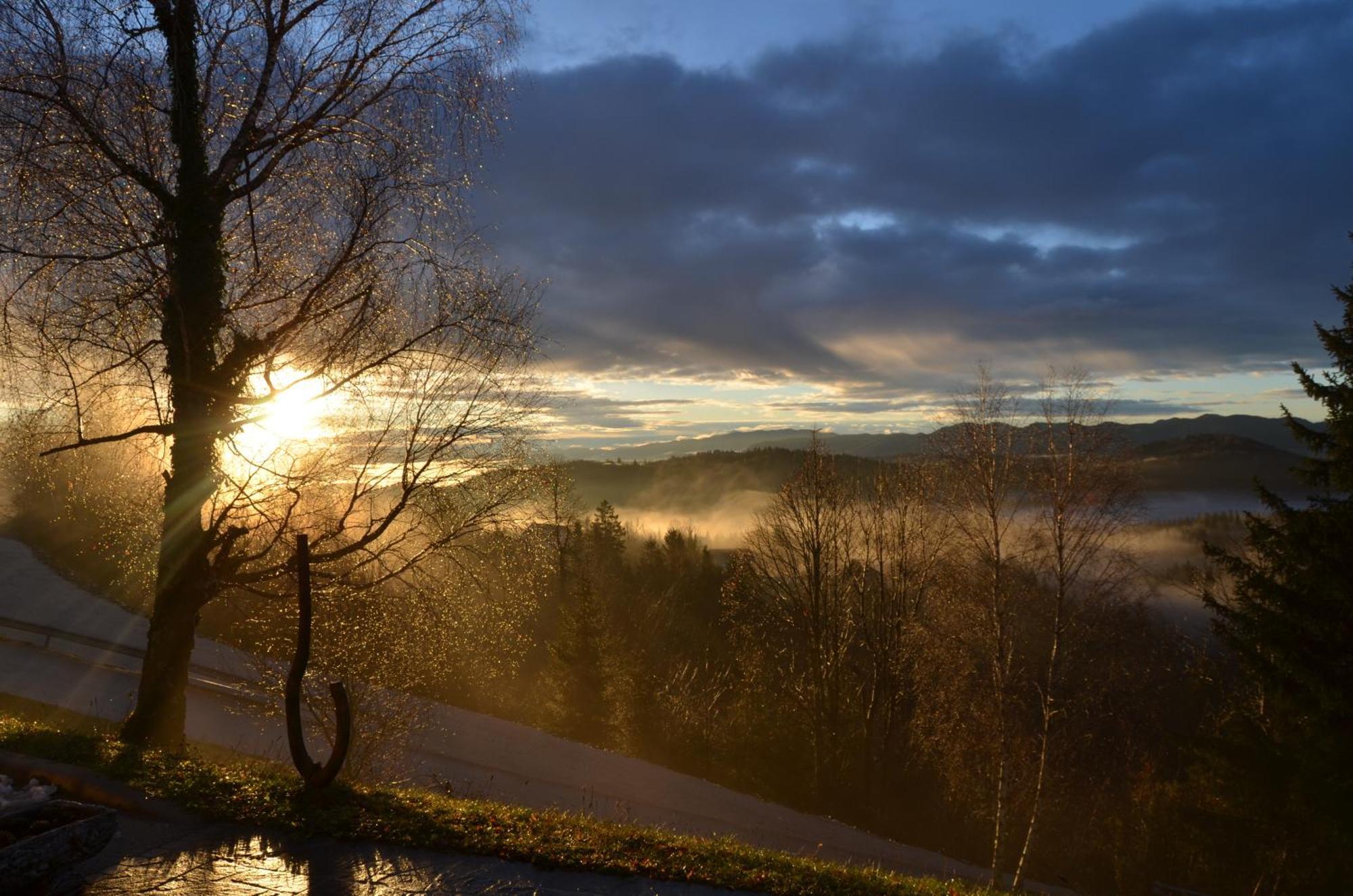 Holiday Home With Hot Tub And Sauna Sabina Rovte Esterno foto