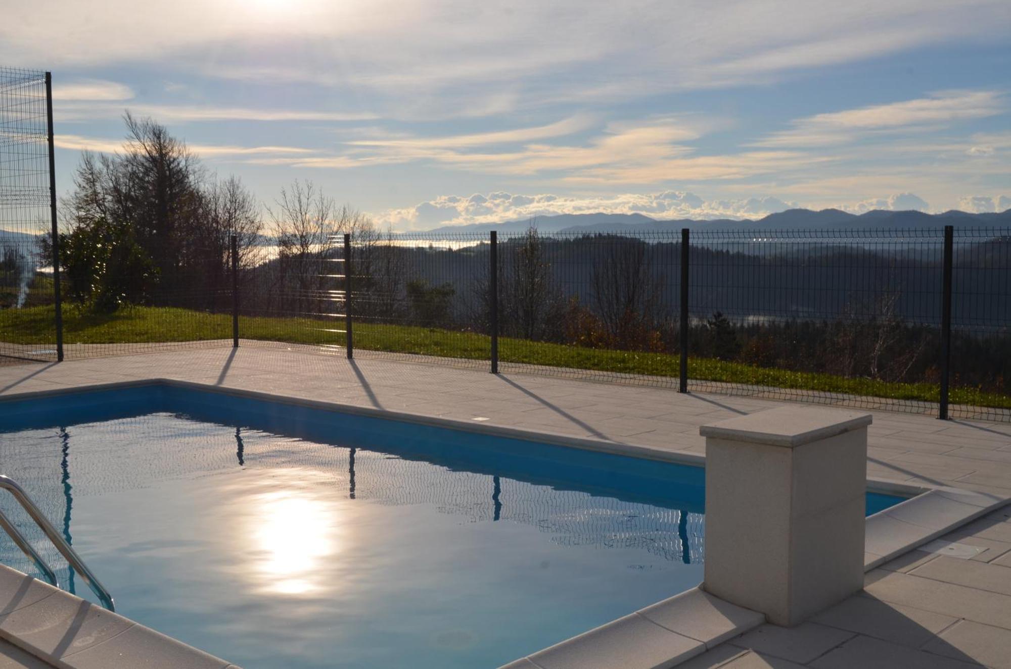 Holiday Home With Hot Tub And Sauna Sabina Rovte Esterno foto